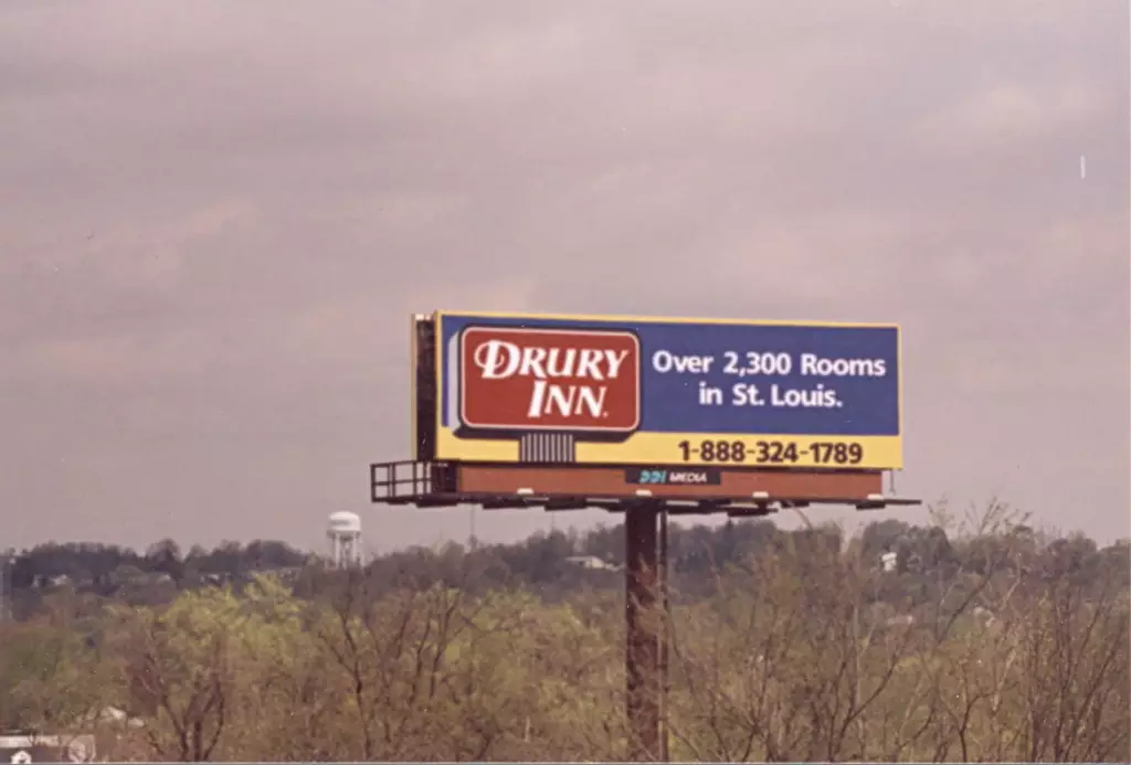 I-55 0.1 mi N/O Hwy A Overpass ES, S/F