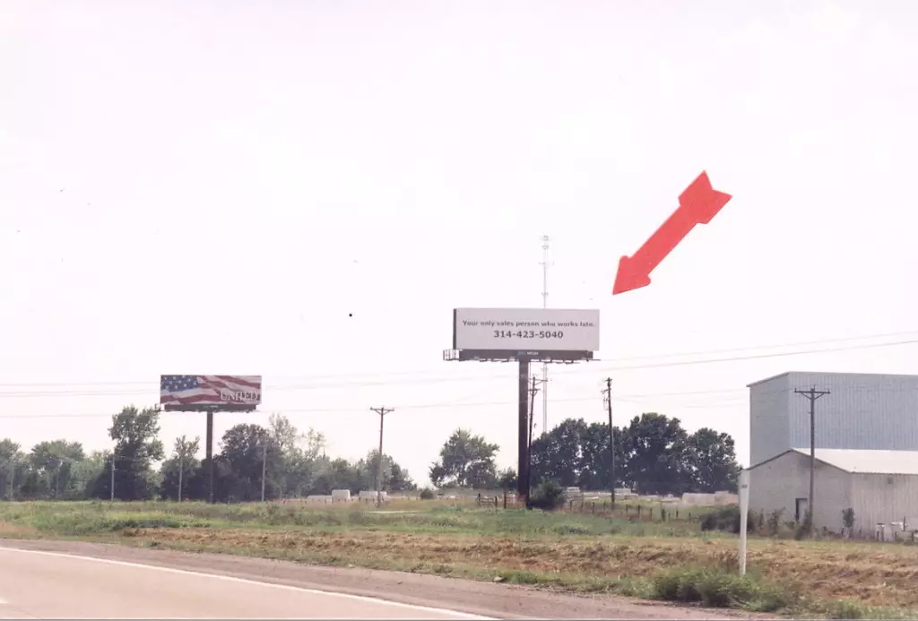Hwy 61 6 mi N/O Troy, .4 mi s/o Hwy K & V WS, N/F