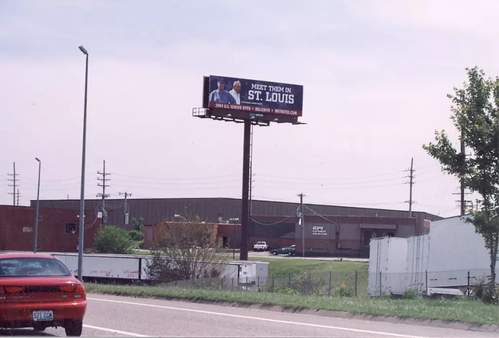 I-70 0.5 mi E/O Goodfellow Blvd SS, W/F