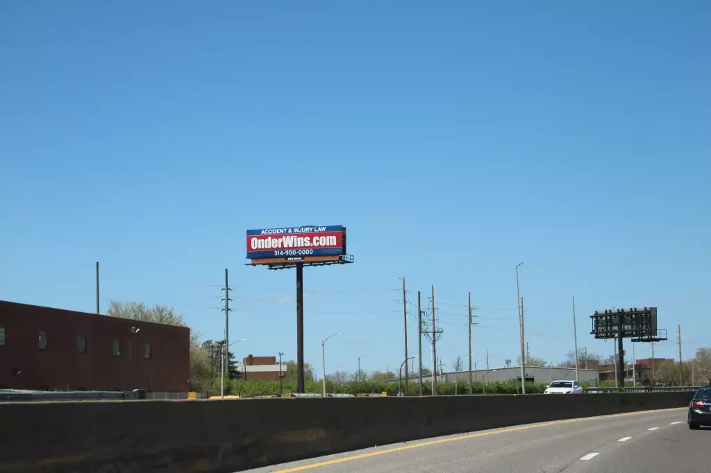 I-70 0.5 mi E/O Goodfellow Blvd SS, E/F