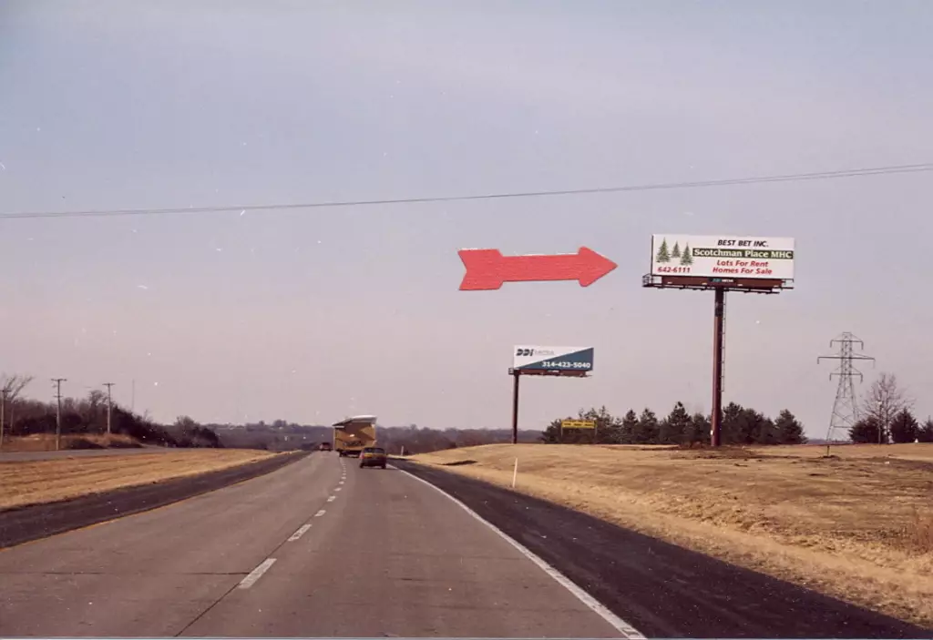 Hwy 54 1 mi S/O Hwy BB WS, N/F