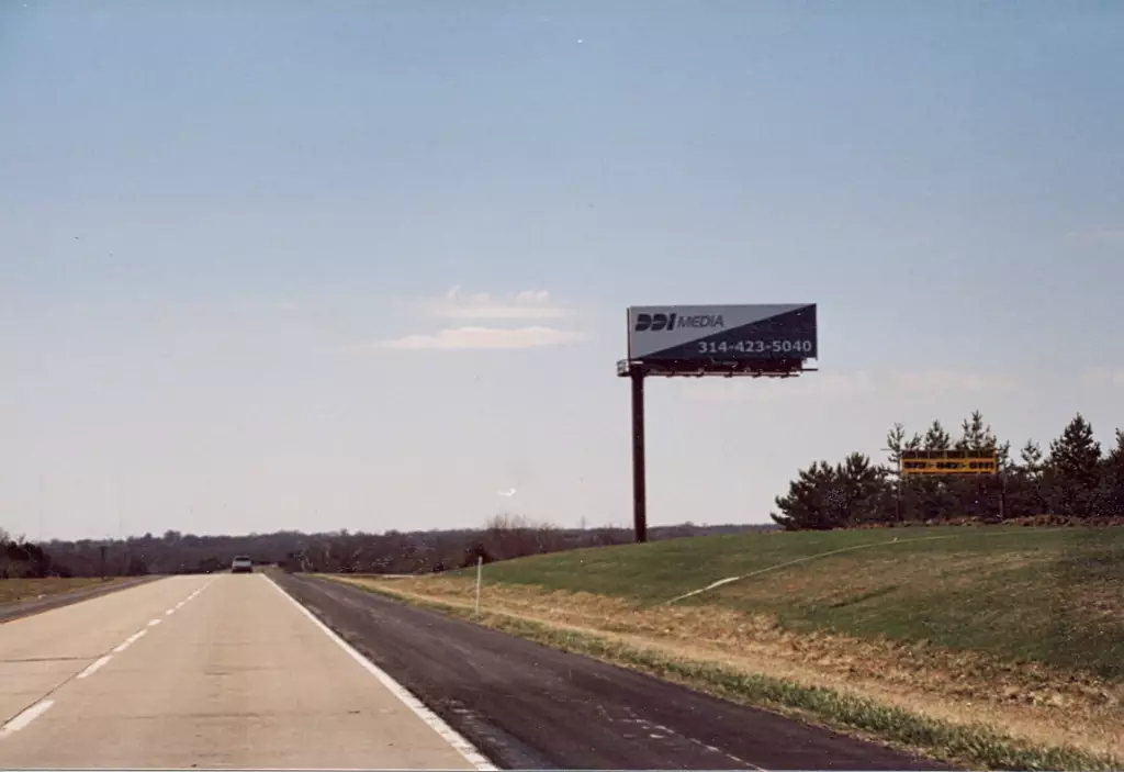 Hwy 54 1.1 mi S/O Hwy BB WS, N/F