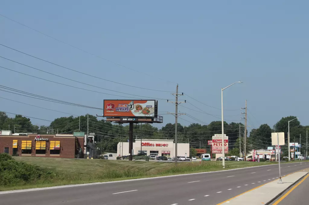 Homer Adams Pkwy 430 ft E/O Alton Square Drive SS, E/F