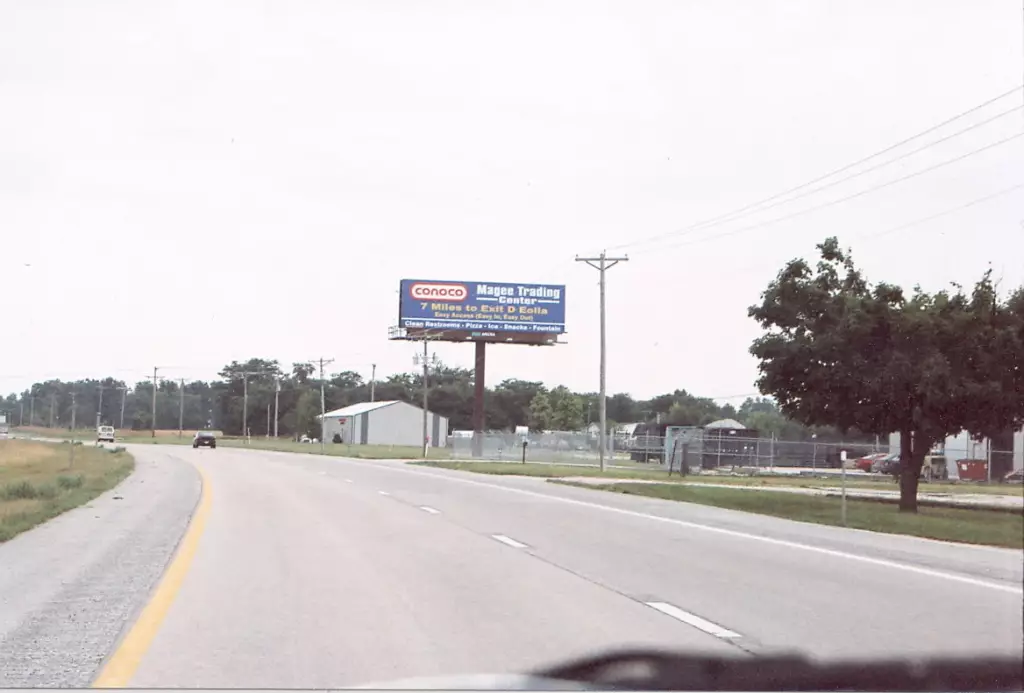 Hwy 61 0.8 mi N/O E & B (10 mi n/o Troy) ES, S/F