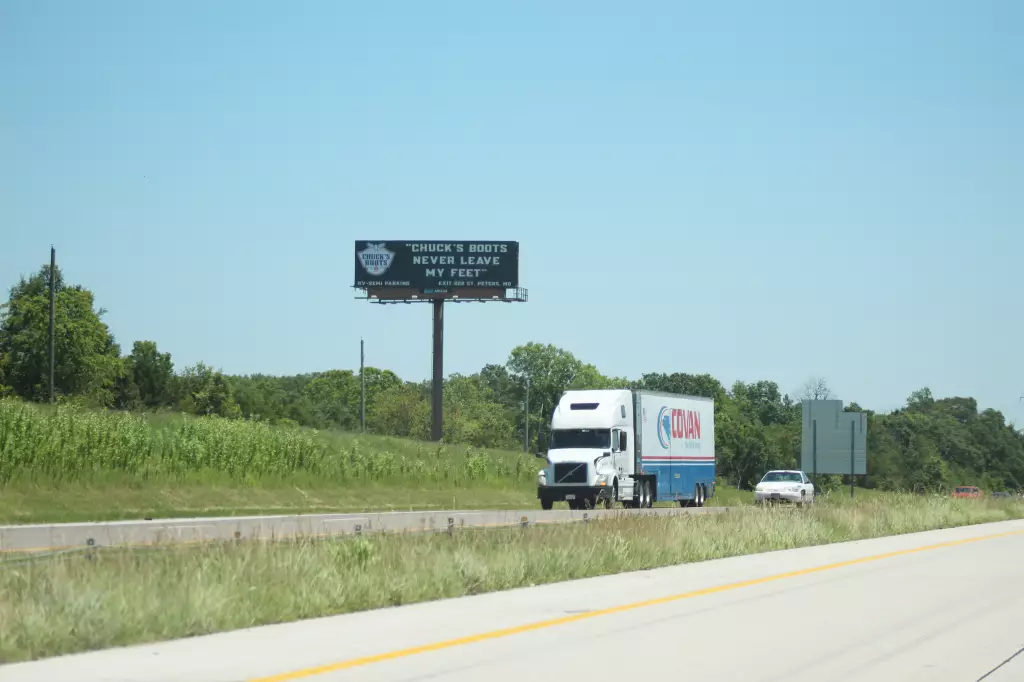 I-70 4.7 mi W/O Exit # 161 NS, W/F