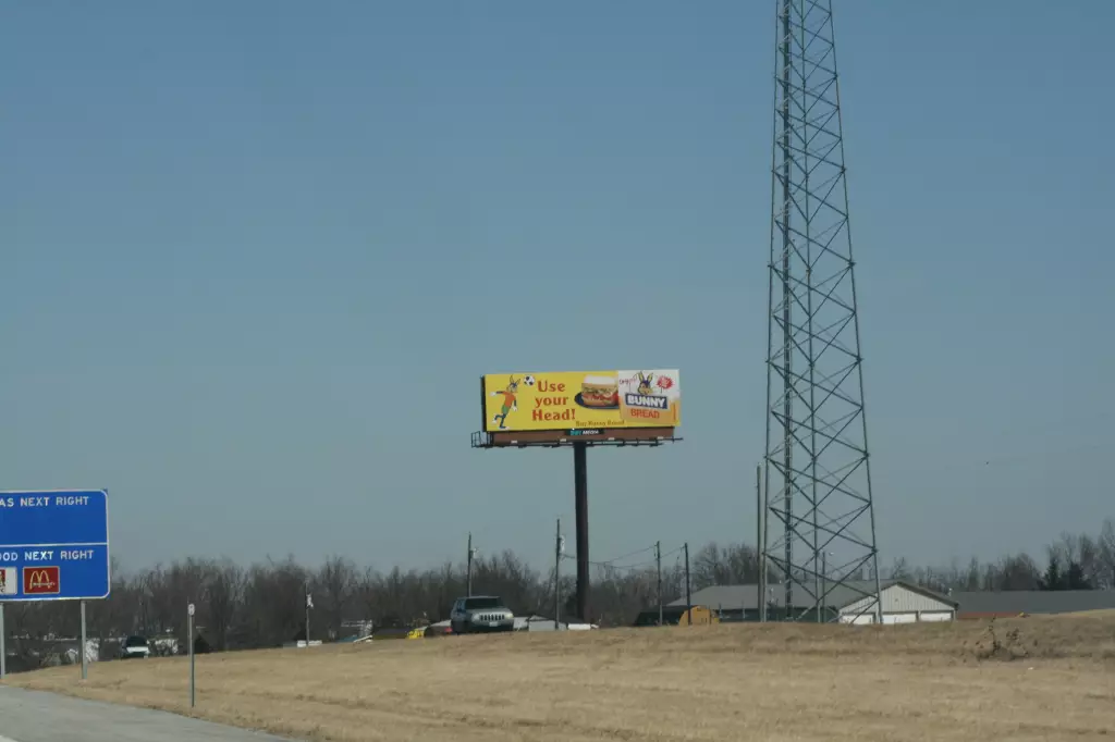 Hwy 54 0.1 mi S/O Highway H ES, S/F