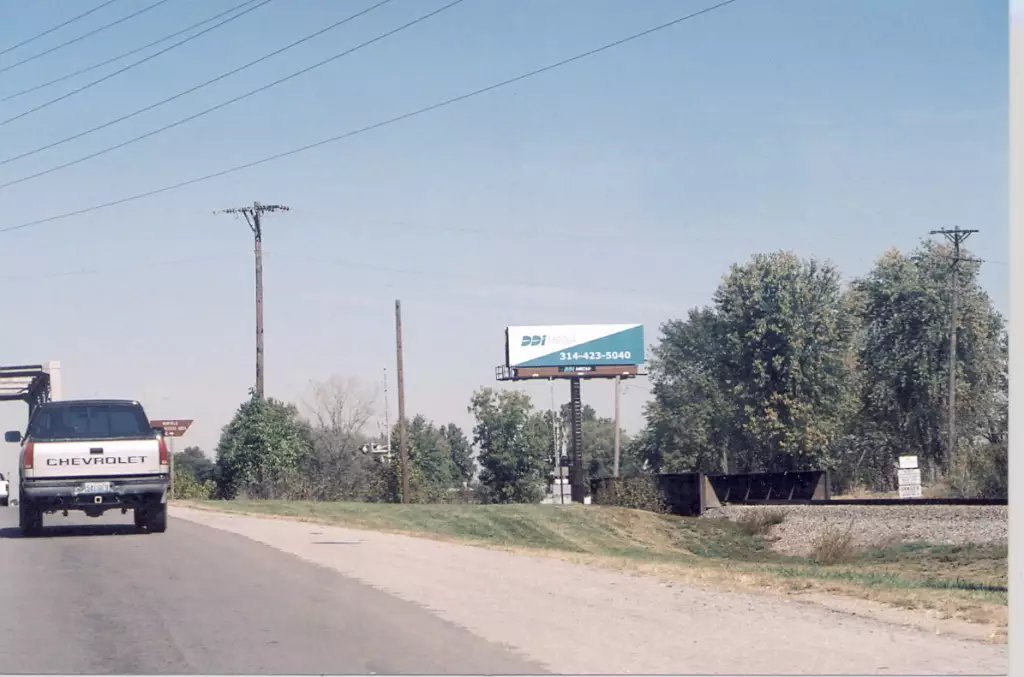 Hwy 79 0.6 mi N/O Hwy 47 ES, S/F
