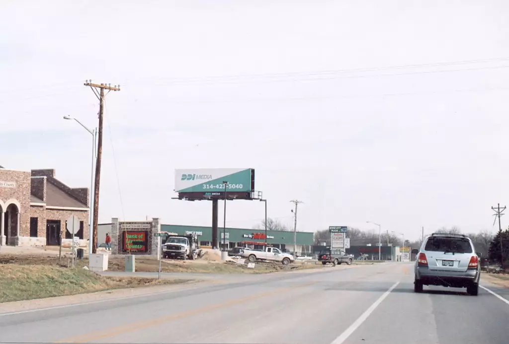 Hwy 47 0.36 mi W/O Hwy 79 NS, W/F