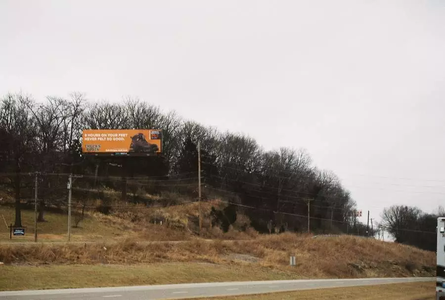 Hwy 30 650 ft W/O Delores Road NS, W/F