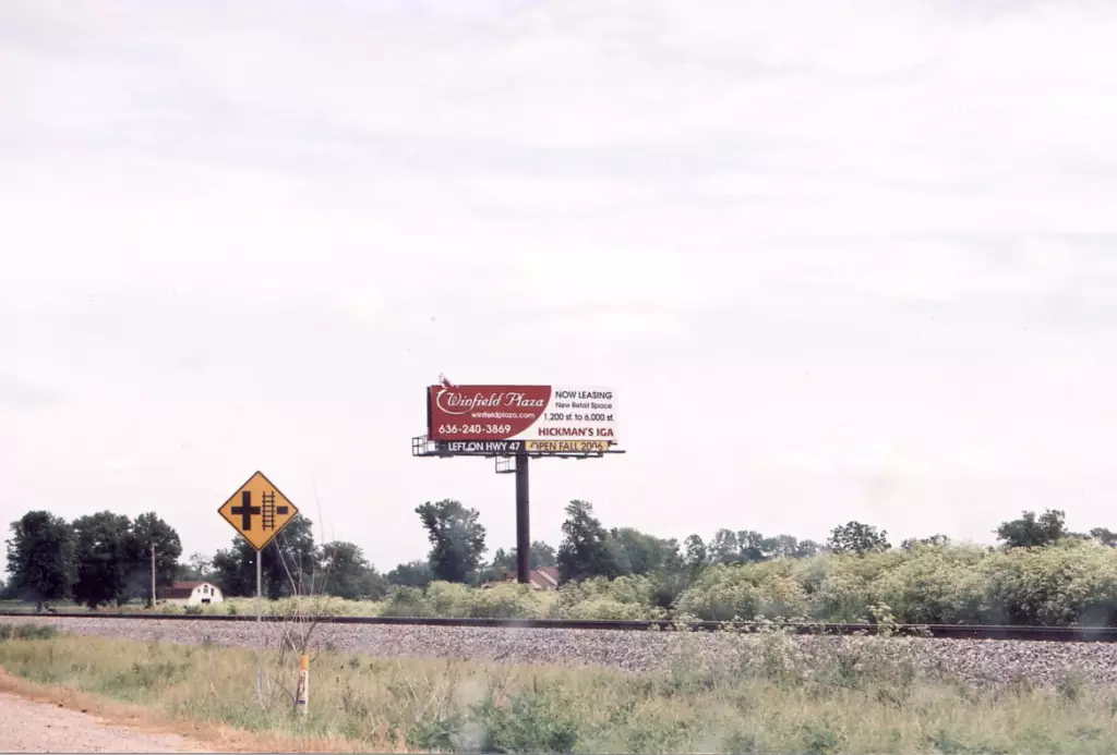 Hwy 79 2.4 mi S/O Hwy. 47 ES, S/F