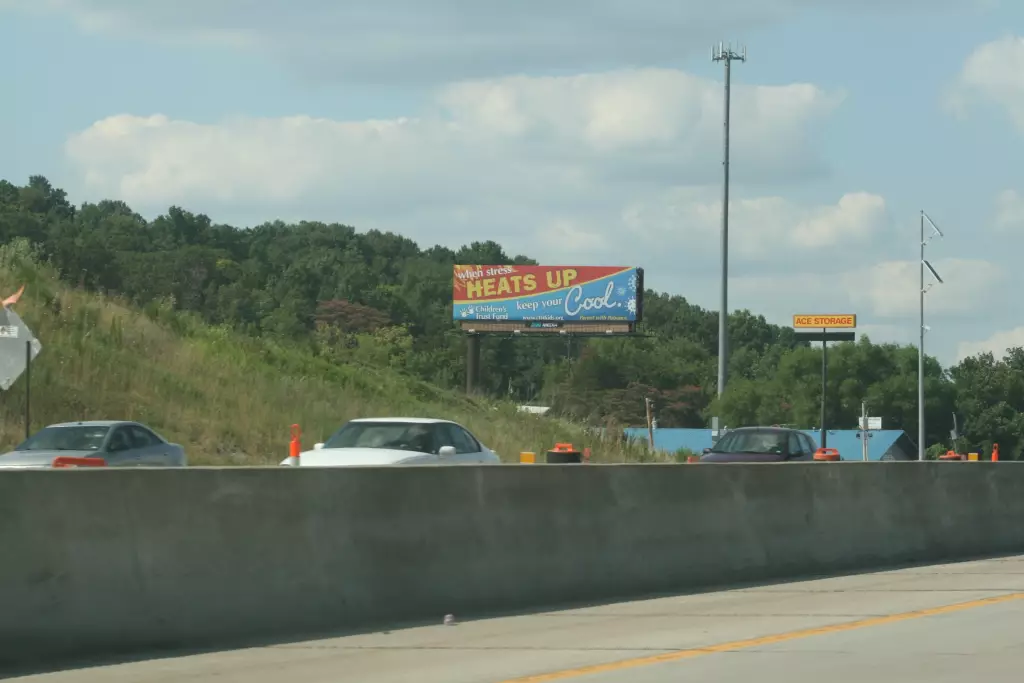 I-55 0.7 mi S/O Exit #186, Imperial Main Street WS, S/F