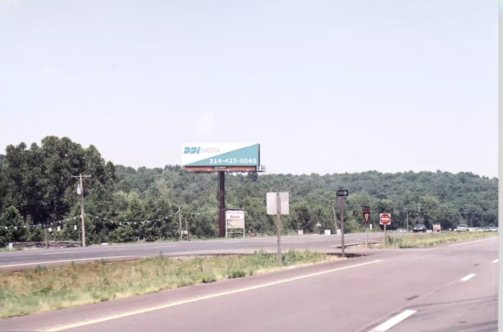 Hwy 67 4 mi S/O Interstate 55 WS, S/F