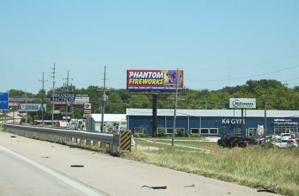 I-70 3.9 mi E/O Hwy B/Hwy A, Exit #188 SS, W/F