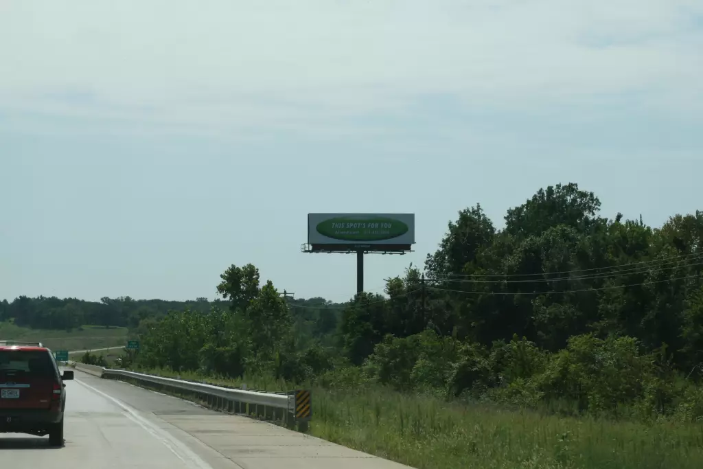 Hwy 27 0.5 mi N/O New Hwy 27/61 Interchange WS, N/F