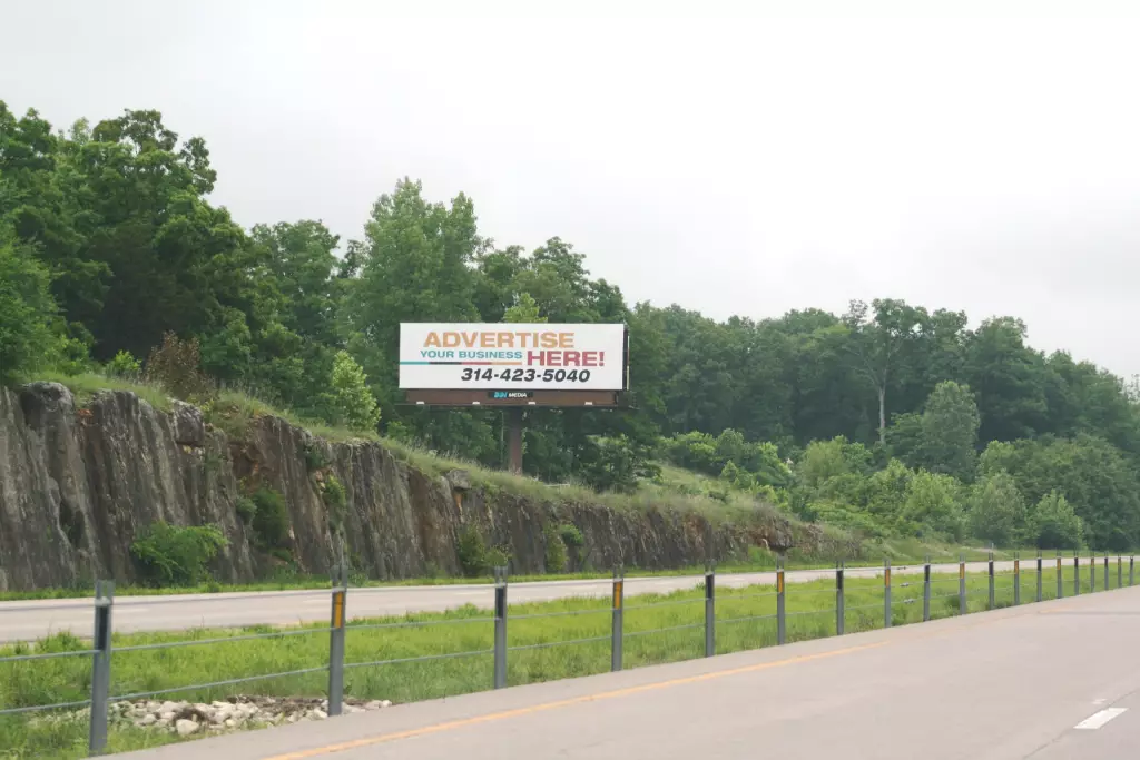 Hwy 67 South 3.4 mi N/O Hwy 47 WS, S/F