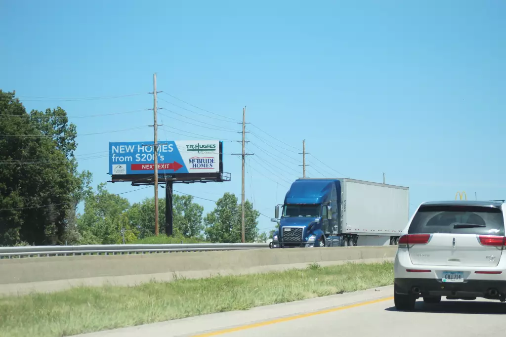 I-70 0.6 mi W/O Hwy 47 NS, W/F