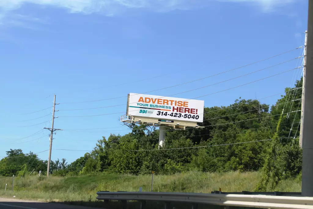 I-370 0.3 mi N/O I-70 ES, S/F
