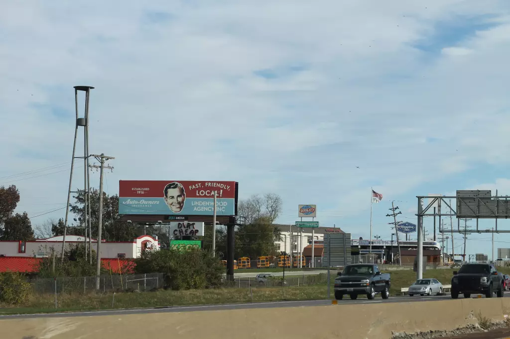 I-70 1.6 mi W/O Zumbehl Rd. NS, W/F