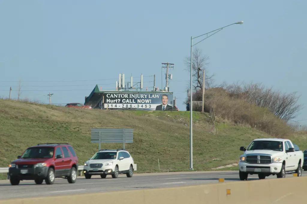 I-270 0.5 mi S/O I-70 WS, S/F