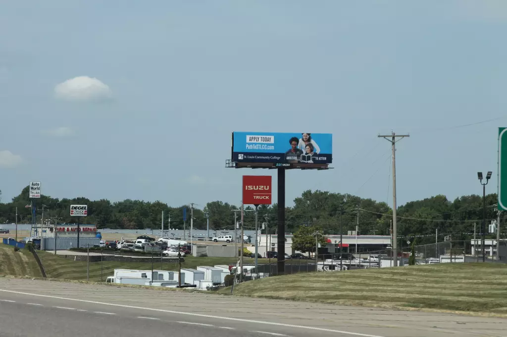 I-270 0.1 mi E/O Mc Donnell Blvd. NS, E/F