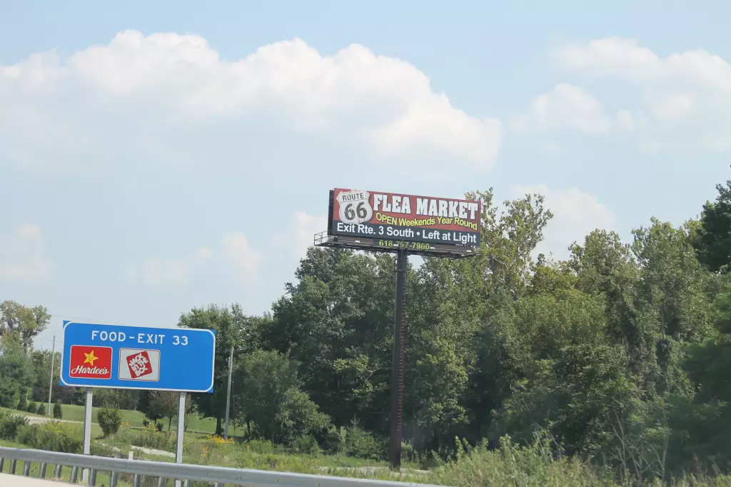 I-270 0.3 mi E/O Bellefontaine Exit SS, W/F