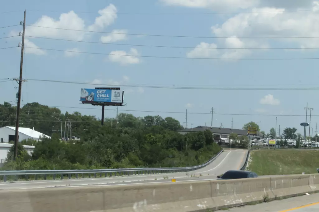 I-70 200 ft W/O Bryan Rd. NS, W/F