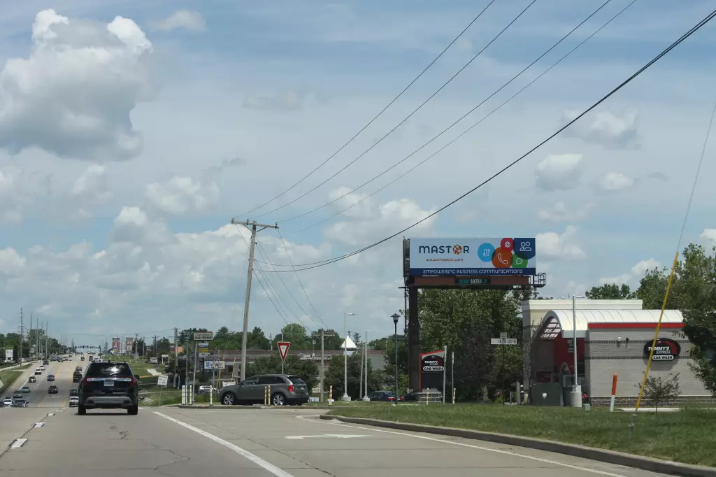 Hwy K 0.5 mi N/O Rt. N ES, S/F