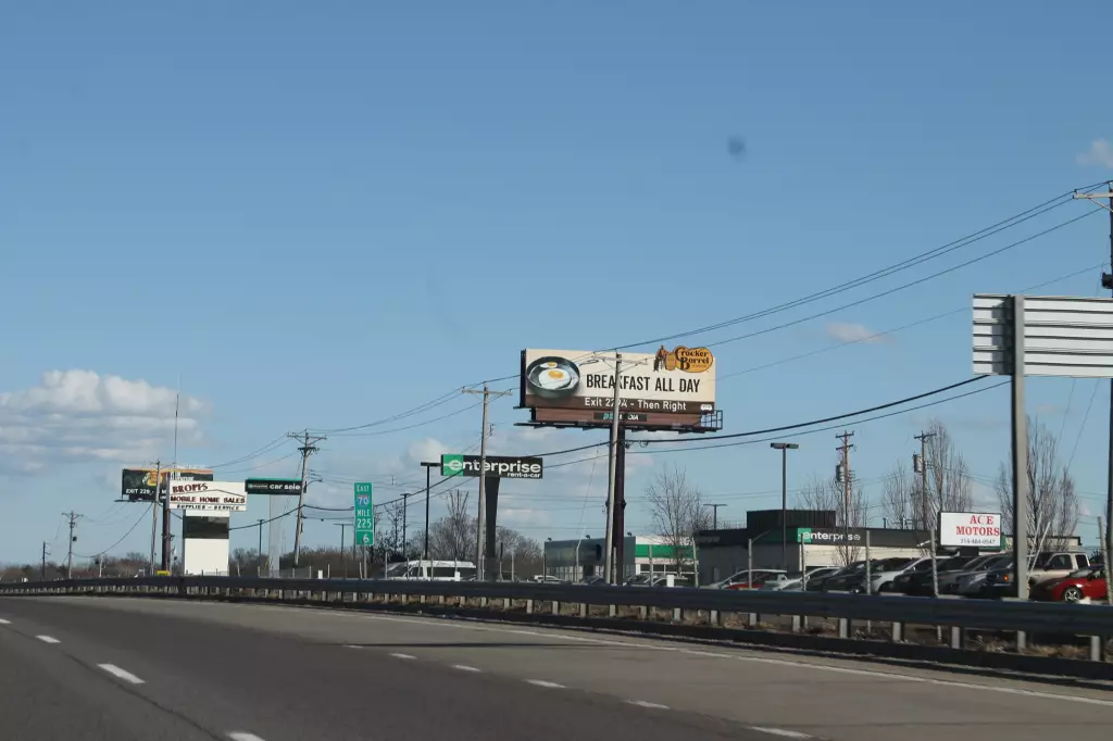 I-70 1.3 mi W/O Zumbehl Rd. SS, W/F