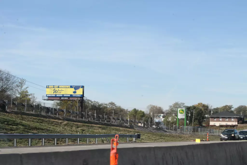 I-70 1 mi W/O Zumbehl Rd. SS, E/F