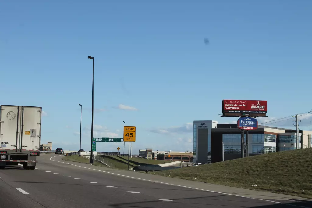 I-70 0.2 mi W/O Fifth St. SS, W/F