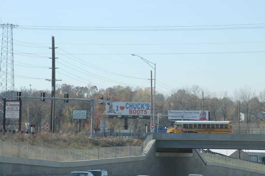 MO-364/MO-94 1.35 mi E/O Mid Rivers Mall Dr. overpass SS, N/F