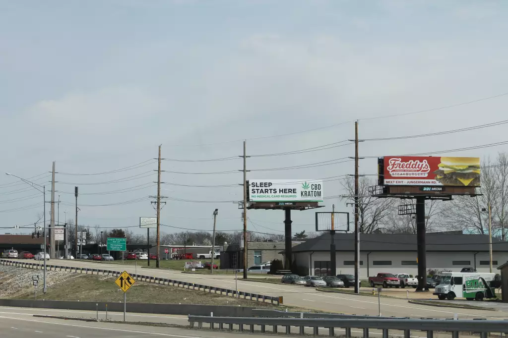 MO-364/MO-94 1.35 mi E/O Mid Rivers Mall Dr. overpass SS, S/F