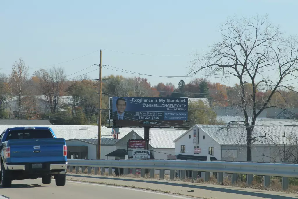 MO-364/MO-94 1.2 mi E/O Mid Rivers Mall Dr. overpass SS, S/F