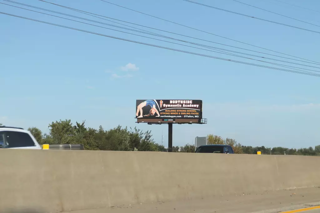 I-370 1.1 mi W/O Elm St. / New Town Blvd. NS, W/F