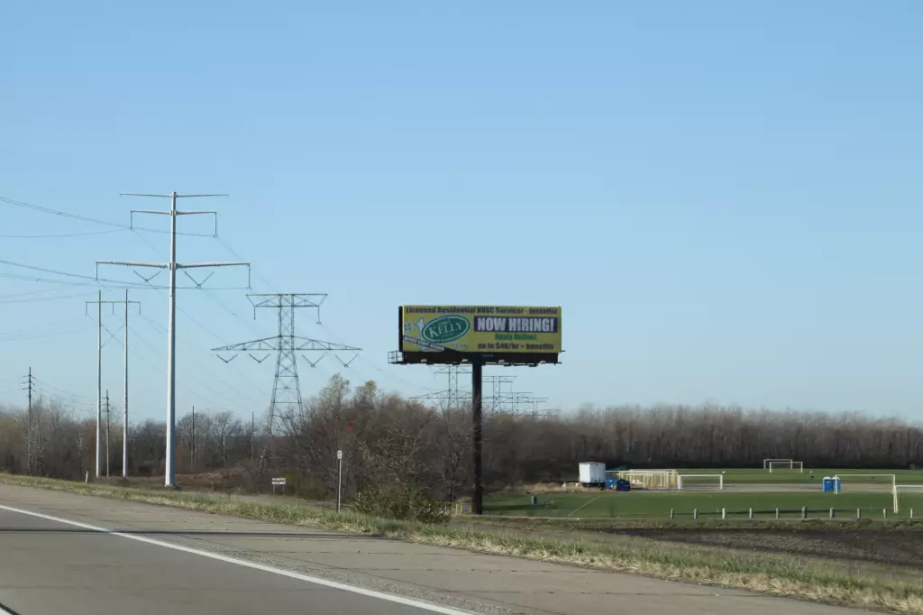 I-370 1.1 mi W/O Elm St. / New Town Blvd. NS, E/F
