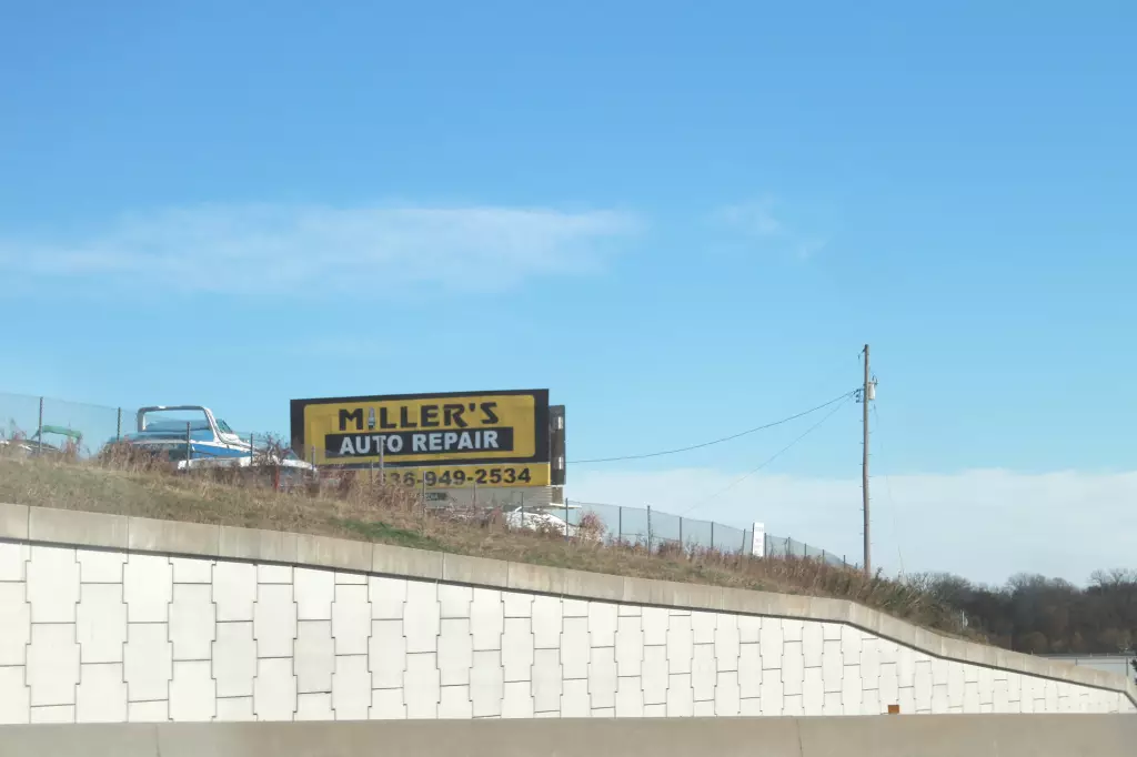 I-370 0.2 mi W/O Hwy 94/North 3rd Street NS, W/F