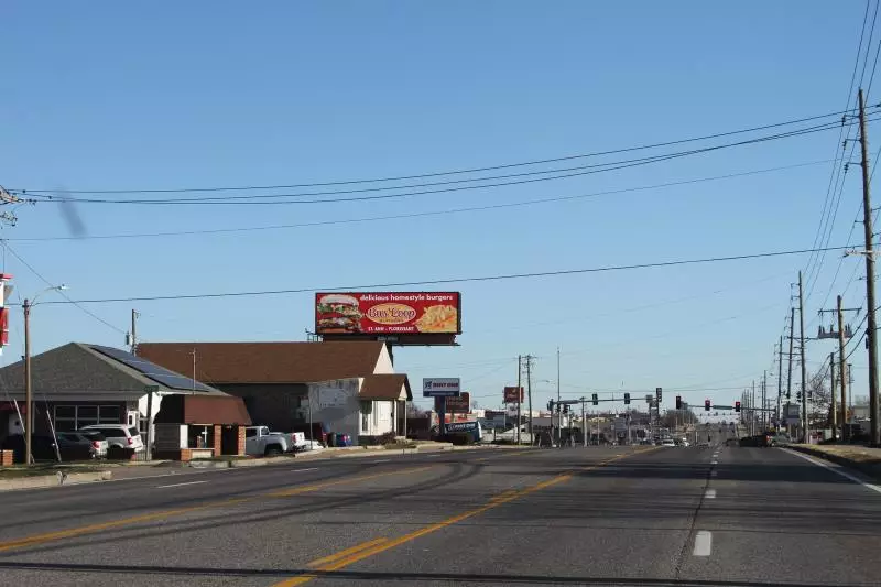 Lindbergh 50 ft W/O New Florissant NS, W/F