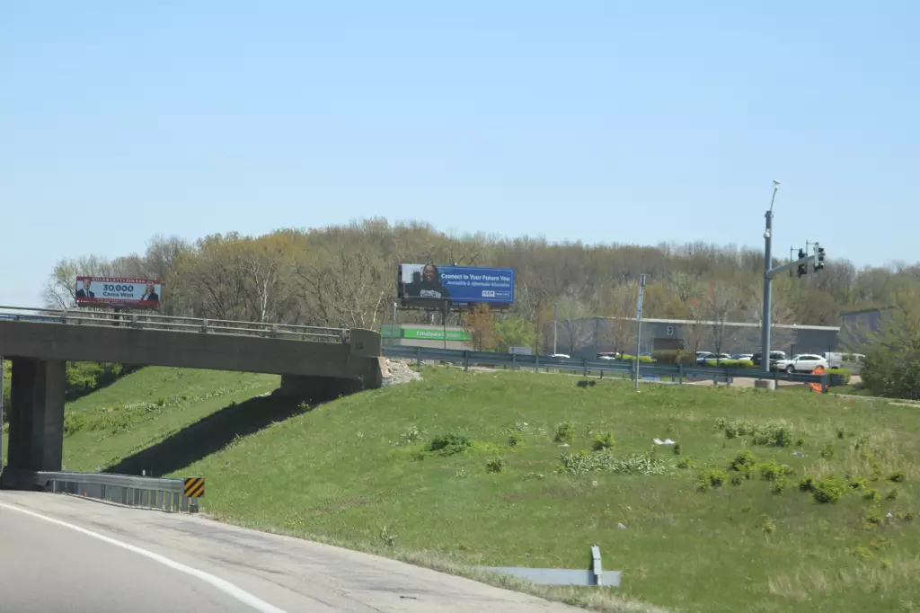 I-270 0.1 mi E/O Lilac SS, W/F