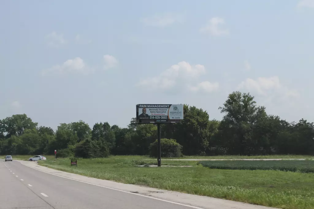 Route 3 1.2 mi N/O I-270 ES, S/F