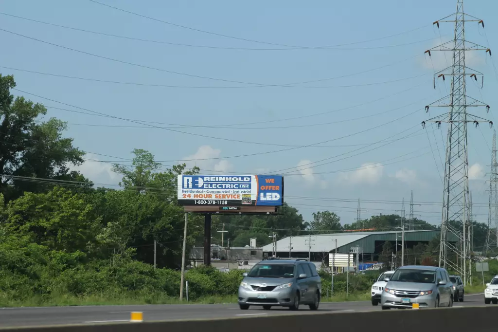 I-55 0.1 mi N/O Bayless Rd. ES, N/F