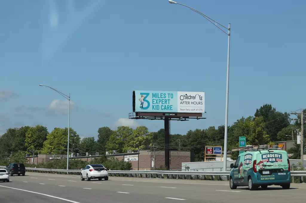 I-55 0.6 mi N/O Lindbergh Blvd. WS, N/F