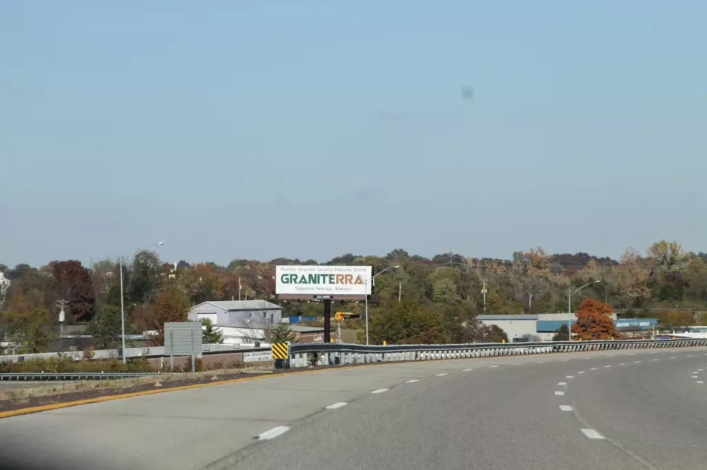 I-55 0.6 mi N/O Lindbergh Blvd. WS, S/F
