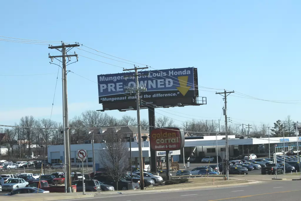 Lindbergh Blvd. 0.5 mi W/O Interstate 55 NS, W/F