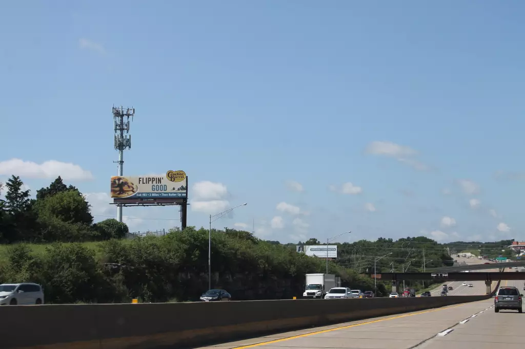 I-55 0.4 mi S/O I-270 ES, N/F