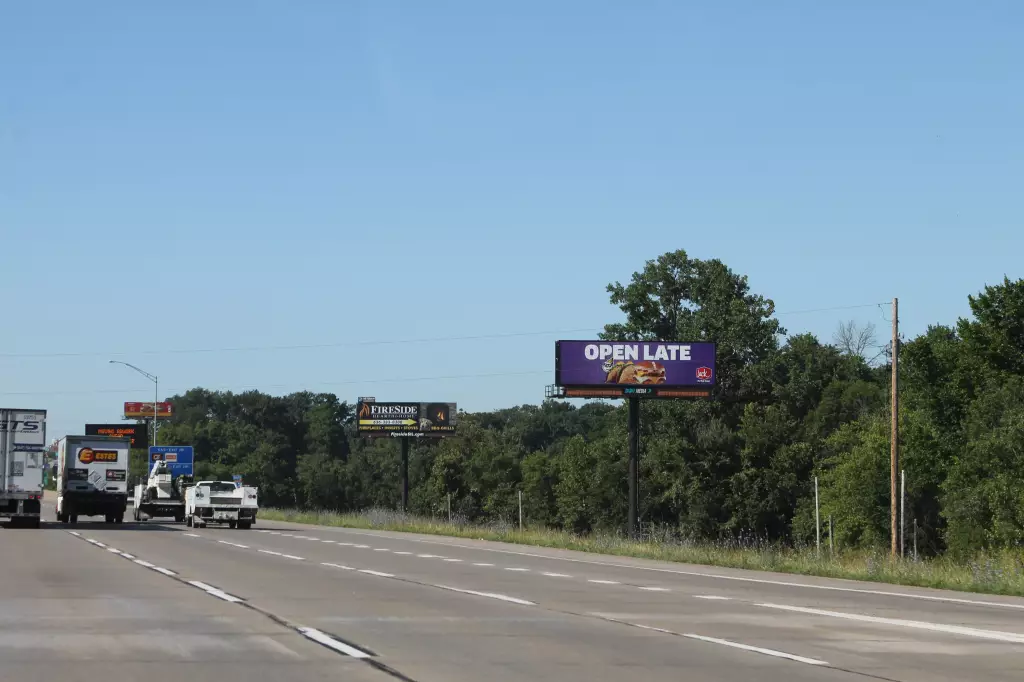 I-55 0.3 mi S/O Meramec Bottom Rd. WS, N/F