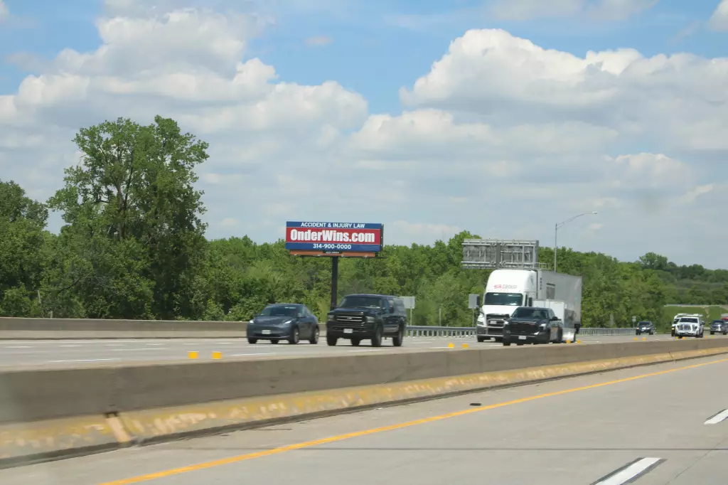 I-55 0.4 mi S/O Meramec Bottom Rd. WS, S/F