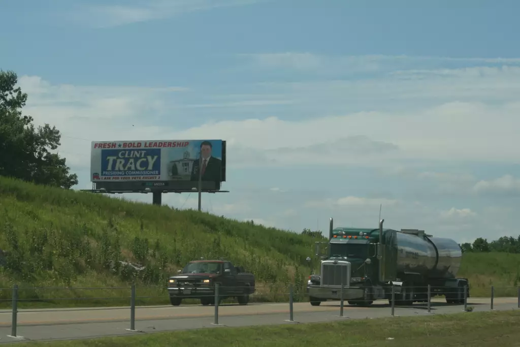 I-55 0.2 mi S/O Jackson/Fruitland Exit WS, S/F