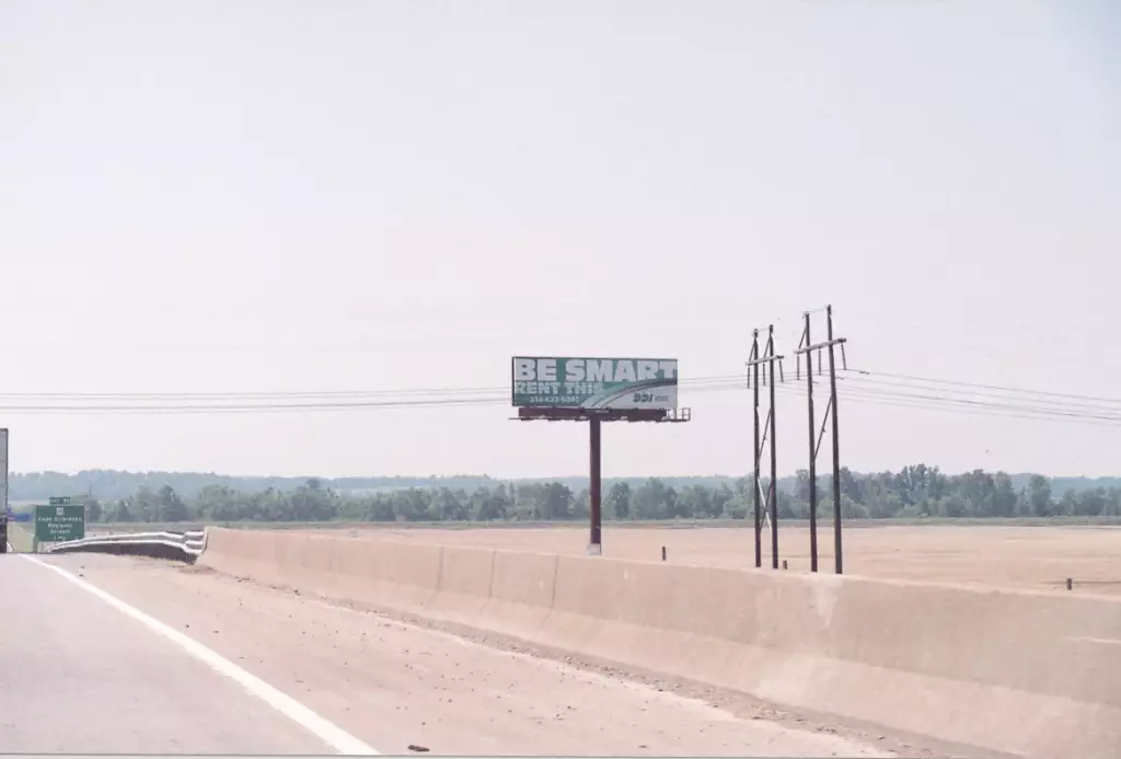 I-55 0.3 mi S/O Hwy 74 WS, N/F