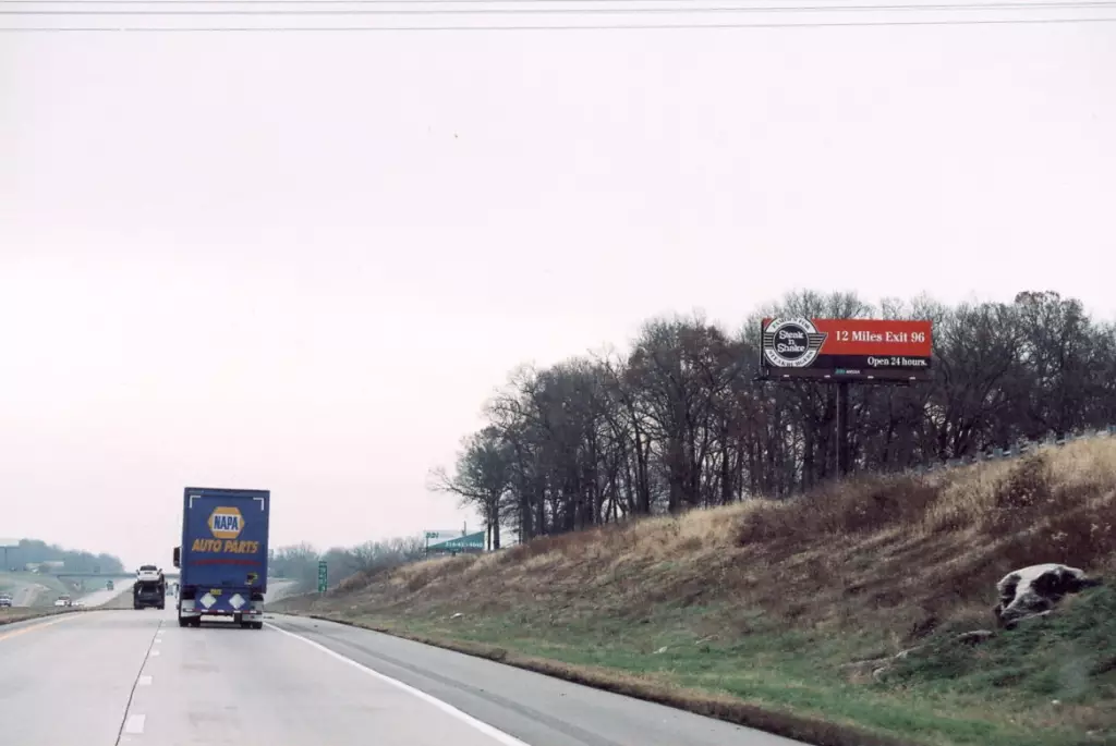 I-55 3.6 mi S/O Hwy E, Exit #111 WS, N/F