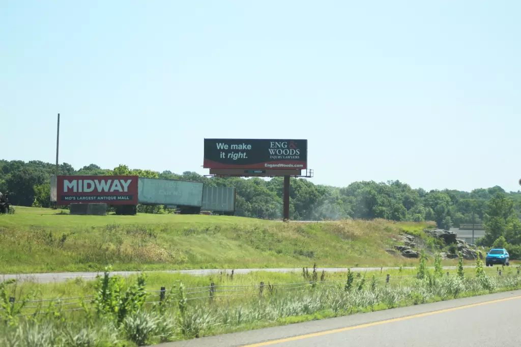 I-70 500 ft W/O Hwy 40 Overpass NS, W/F